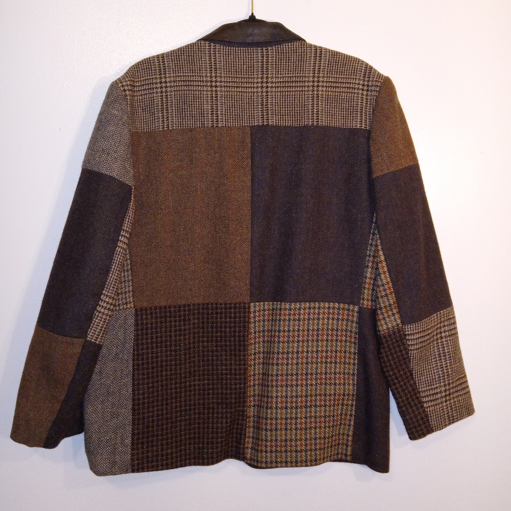 Patchwork Blazer With Faux Leather Collar - image 4